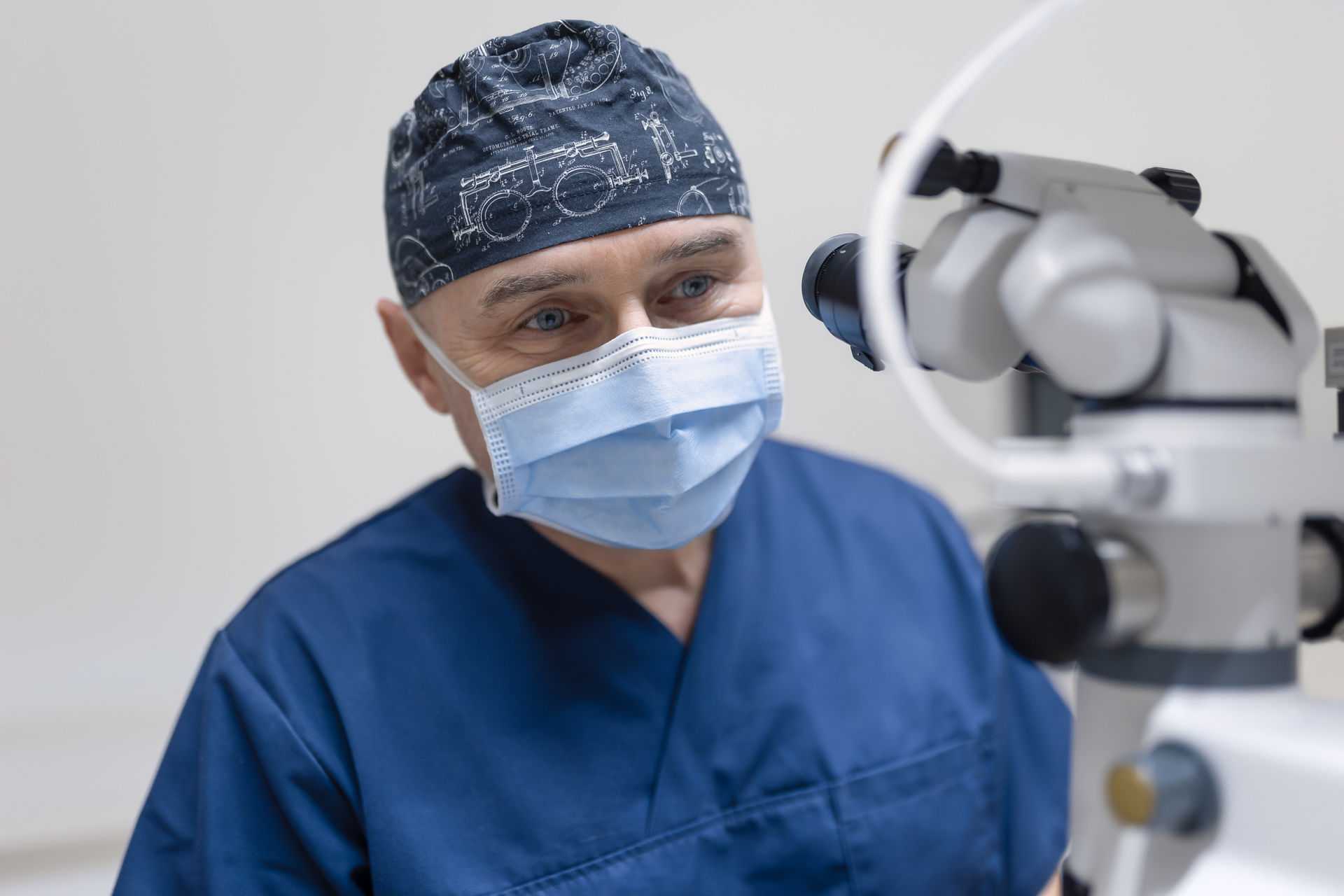 Dr. Peter Slysko
